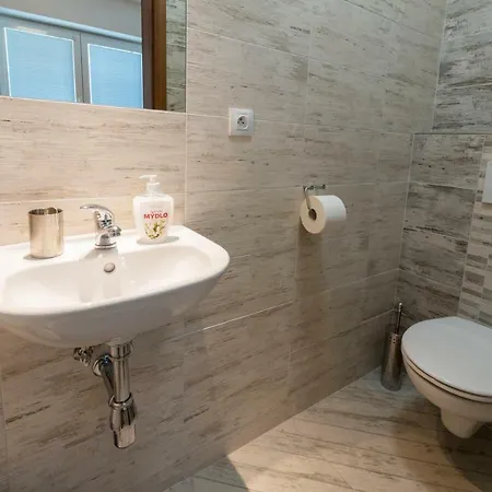 Guest house Piranha Melnik