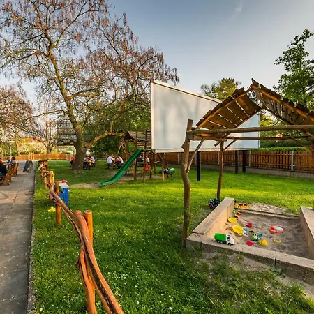 Piranha Guest house 3*