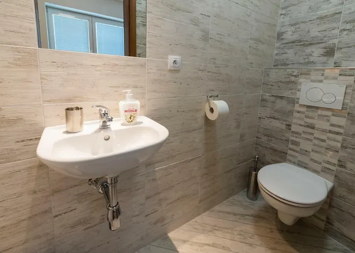 招待所 Piranha Mělník