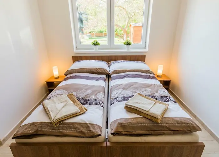 招待所 Piranha Mělník