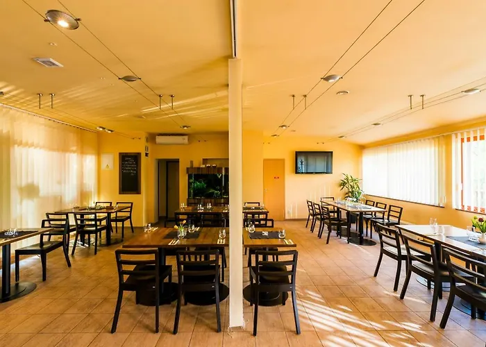 Гостевой дом Piranha 3*